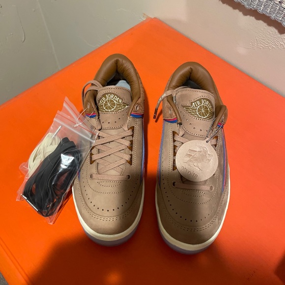 Jordan 2 Low Two-18